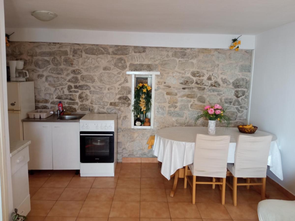 Apartman Anna Podstrana Exterior photo